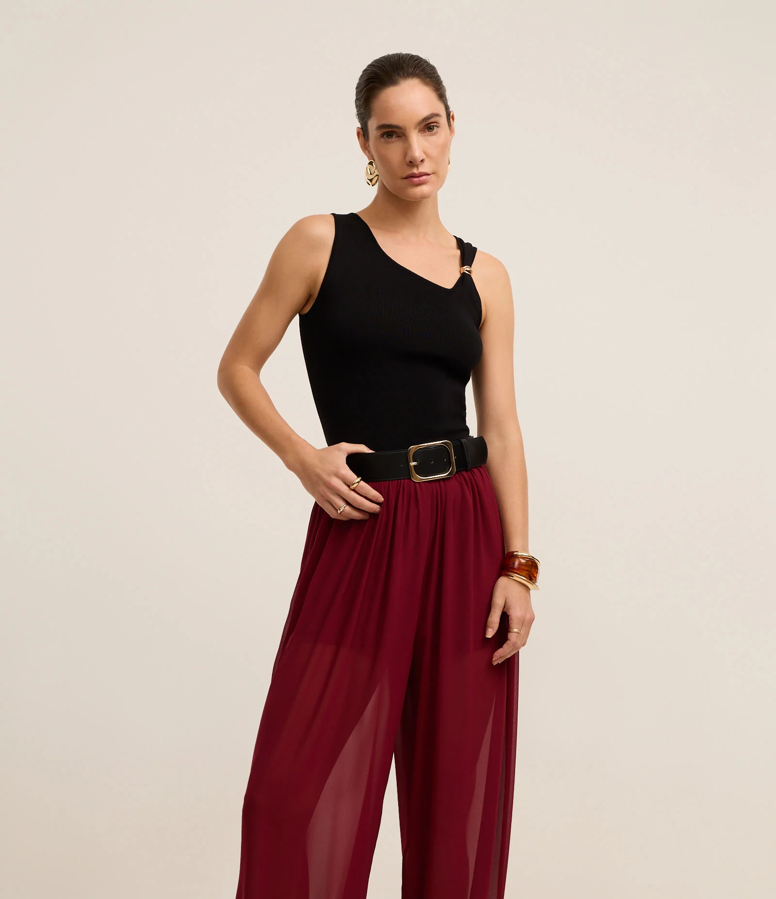 Calça Balloon em Crepe com Transparência e Cós Reto Bordô 2