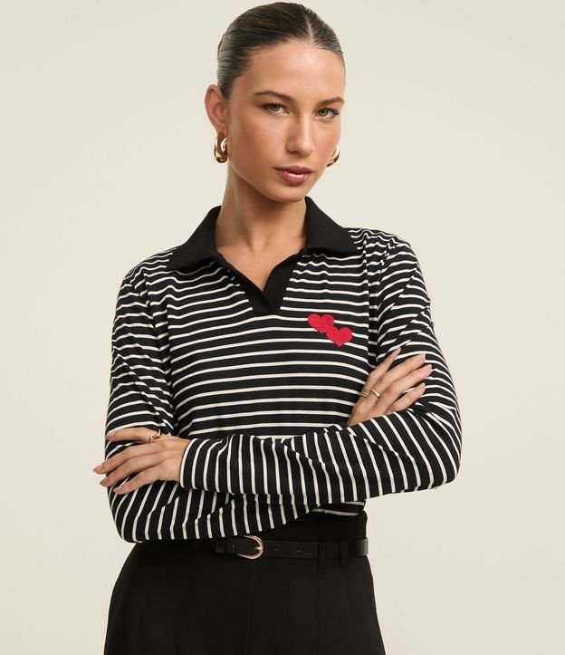 Blusa Listrada em Algodão com Gola Polo e Bordado Coração