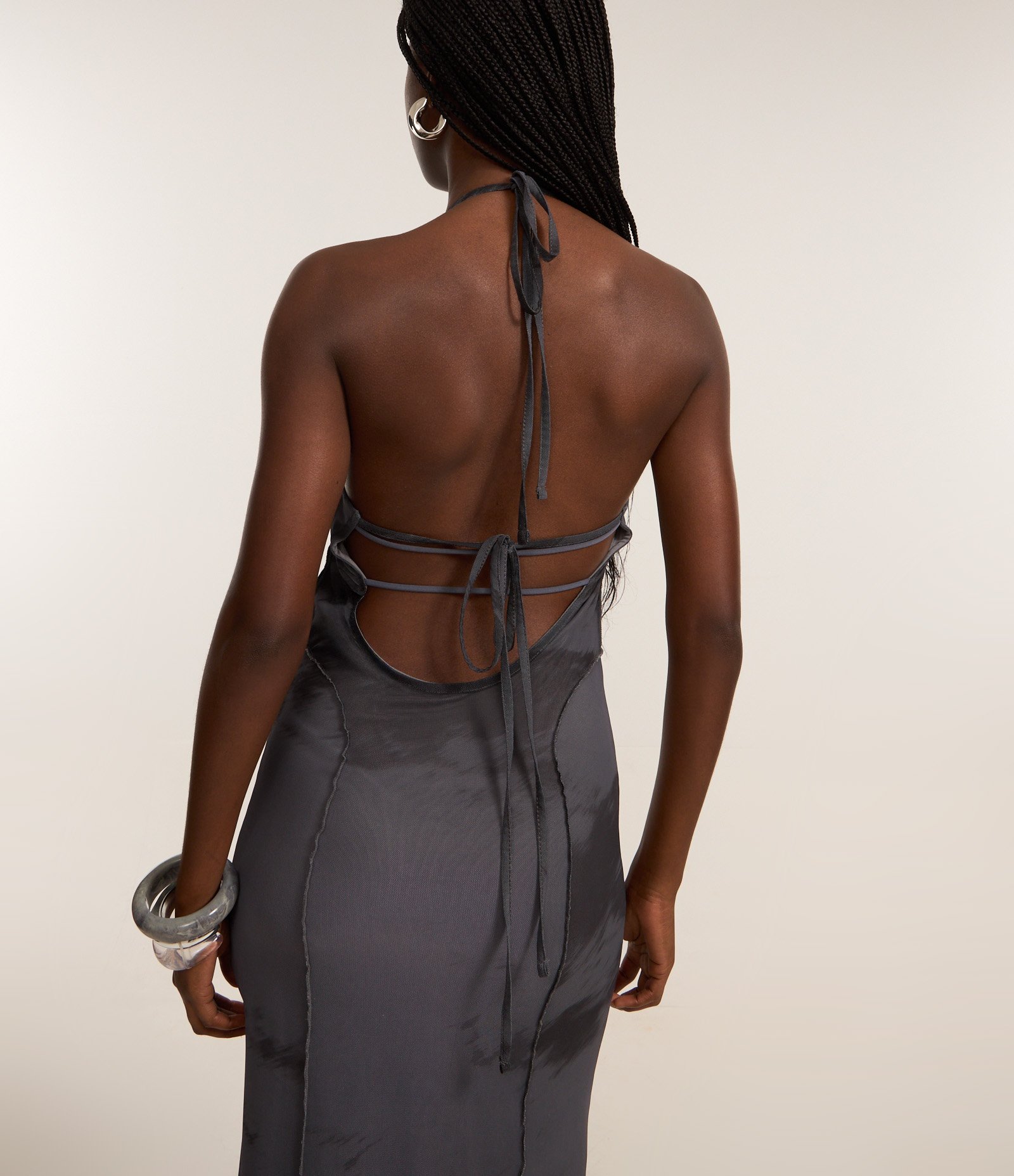 Vestido Longo em Tule com Alça Fina e Estampa Manchadinha Cinza 5