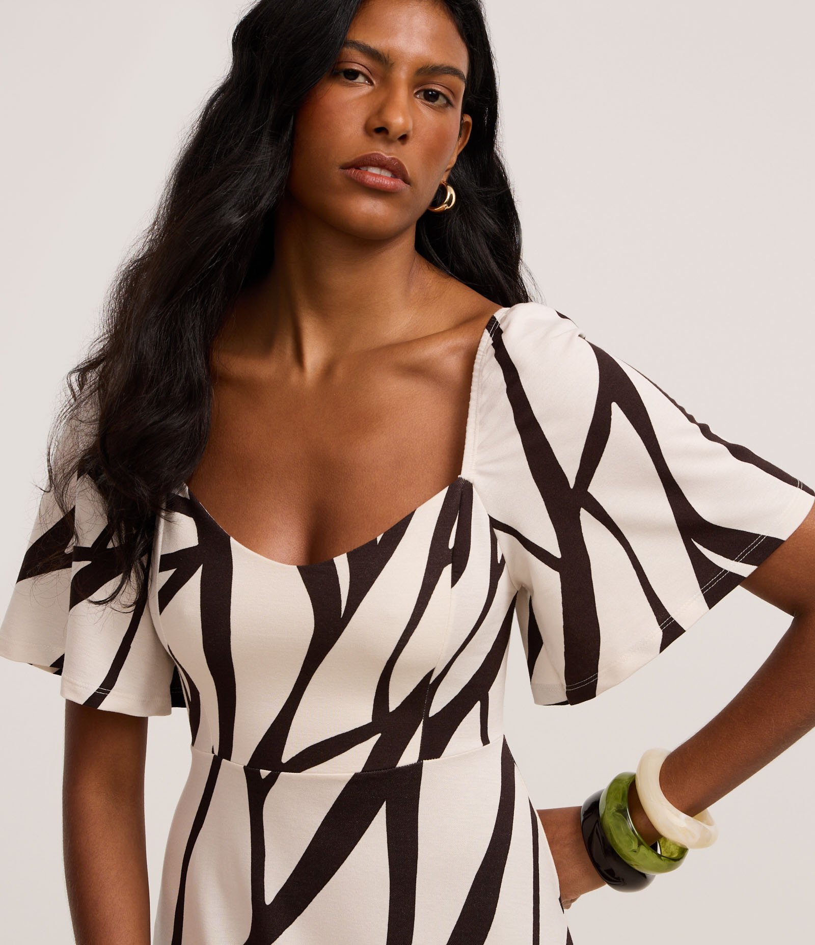 Vestido Godê Midi em Viscose com Estampa Abstrata Off White 3