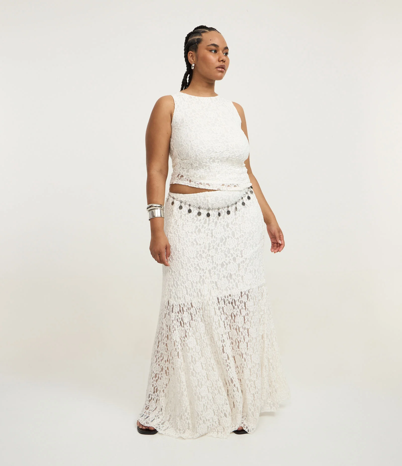 Blusa sem Manga em Renda com Barra Assimétrica Curve & Plus Size Branco 2