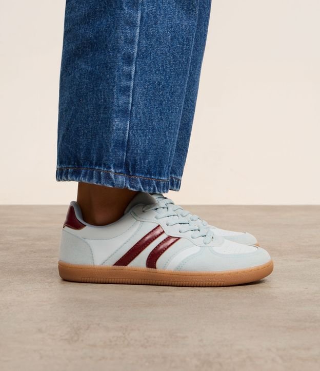 Tênis Chuteira em Pu com Efeito Camurça