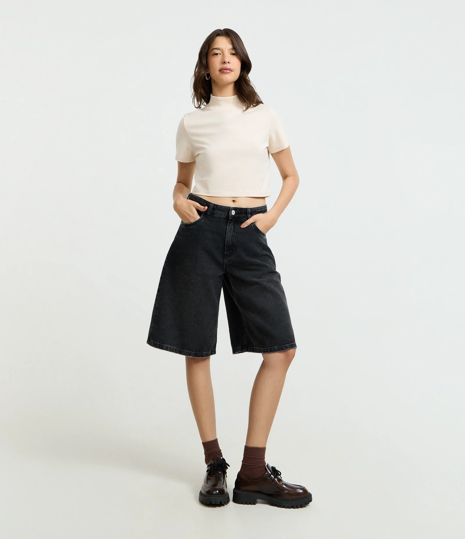 Blusa T-Shirt Cropped em Algodão Peruano com Gola Altinha Branco 2