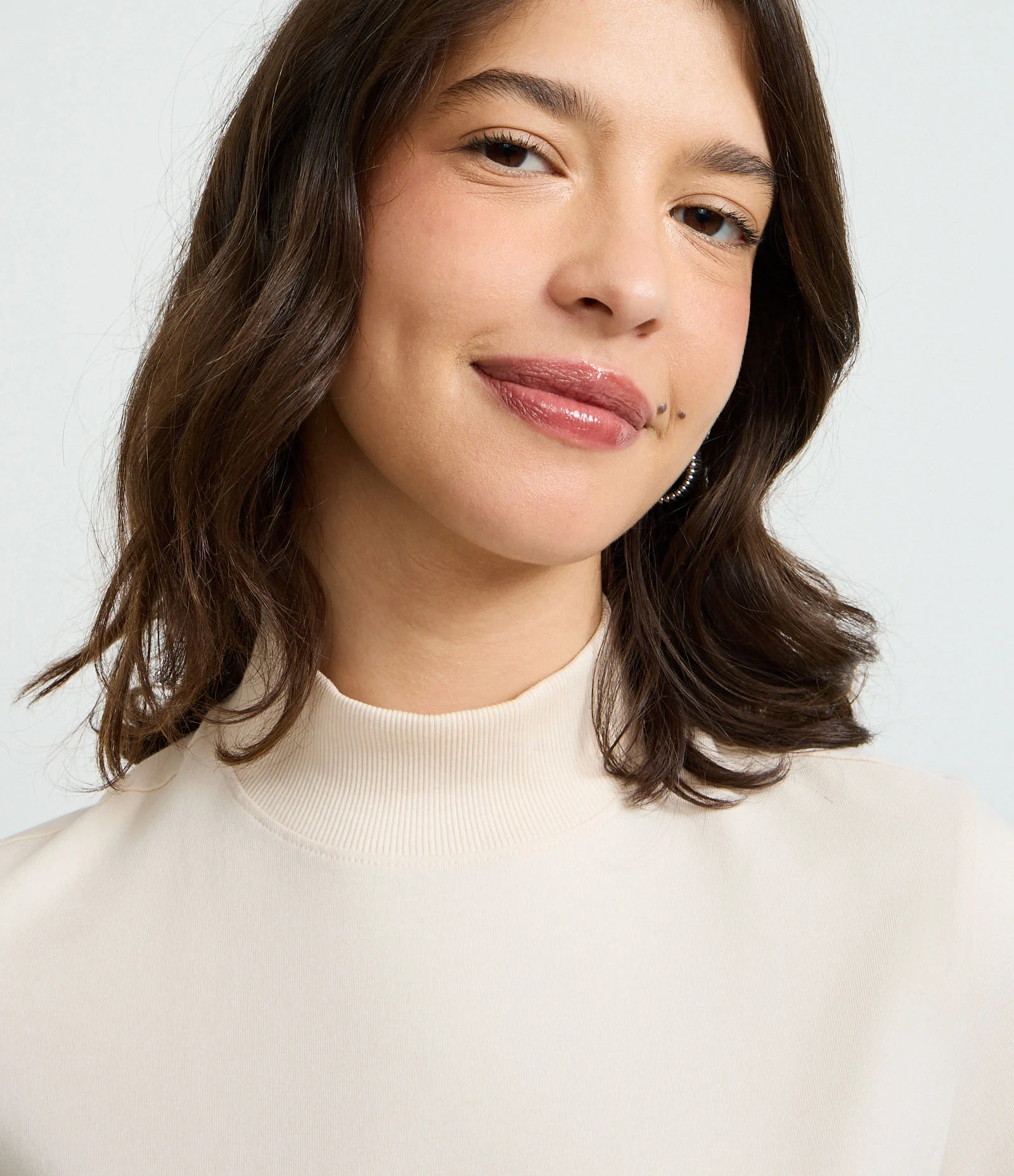 Blusa T-Shirt Cropped em Algodão Peruano com Gola Altinha Branco 3