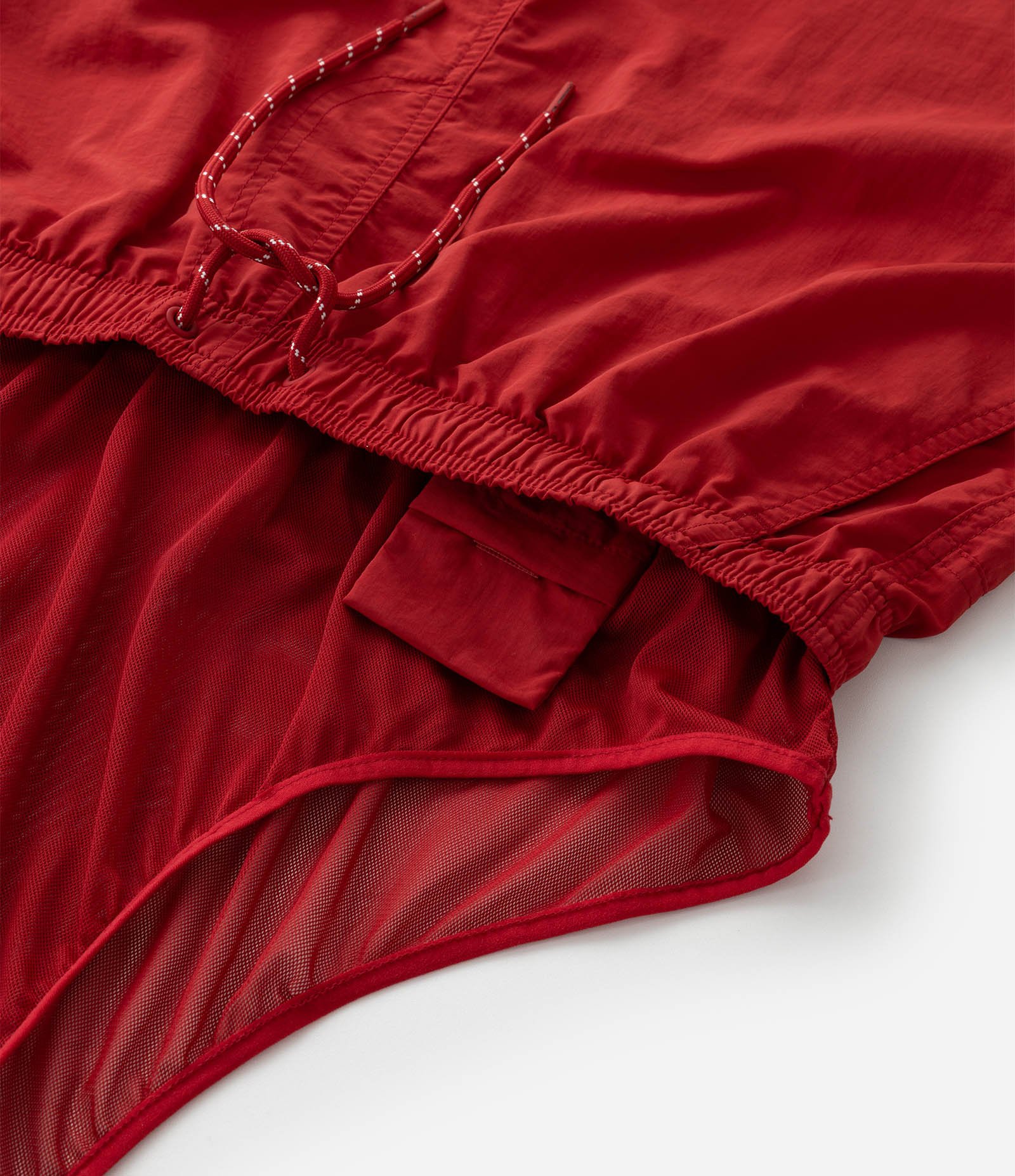 Bermuda de Banho Básica em Microfibra com Cós Elástico e Cordão Vermelho 13