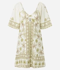 Vestido Curto Evasê em Viscolinho com Detalhe Vazado e Estampa Floral