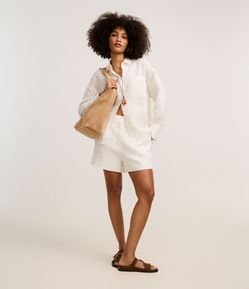 Short Reto Cintura Alta em Linho com Pences e Bolsos