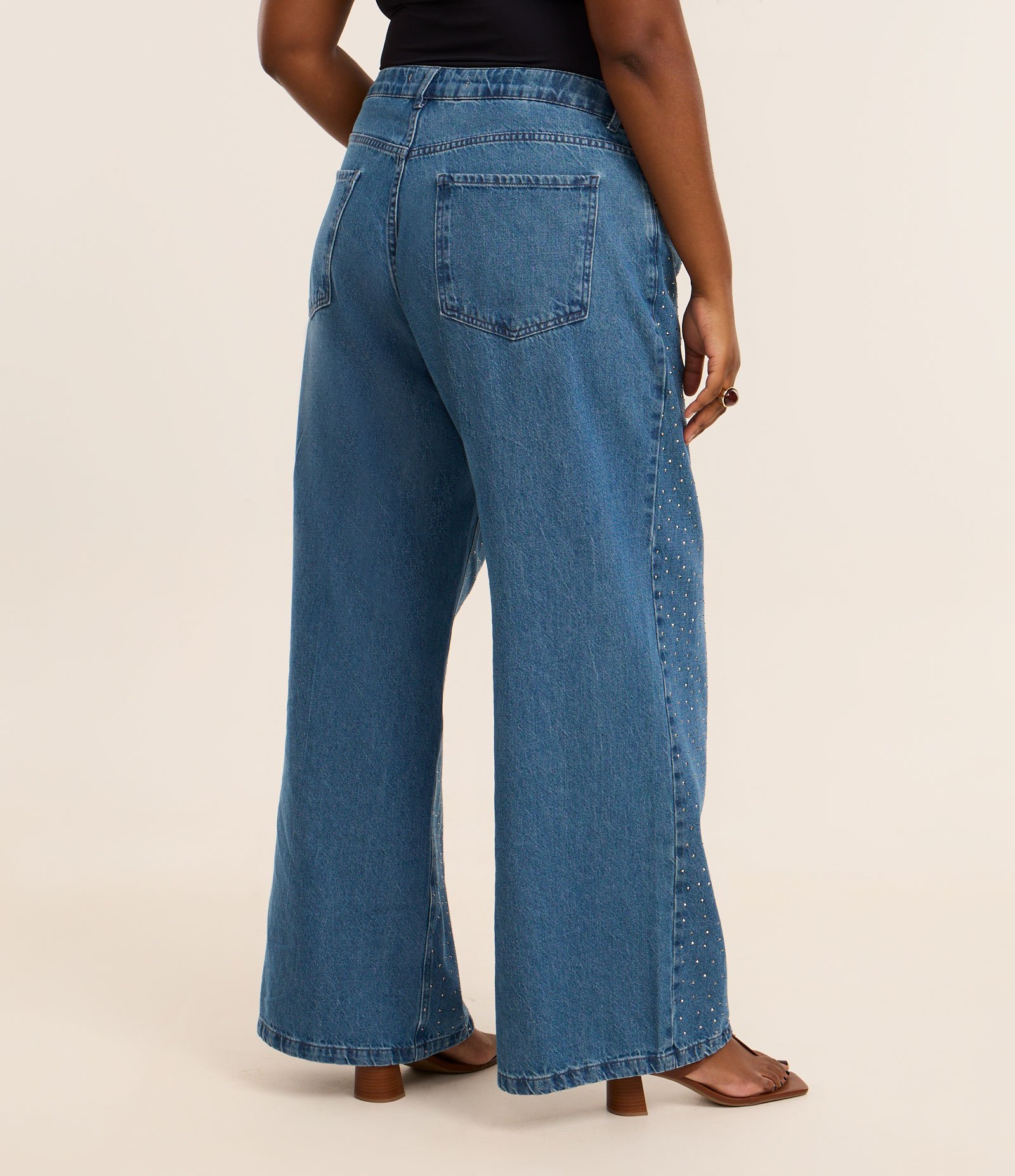 Calça Wide Leg em Jeans com Brilhos Curve & Plus Size Azul 4