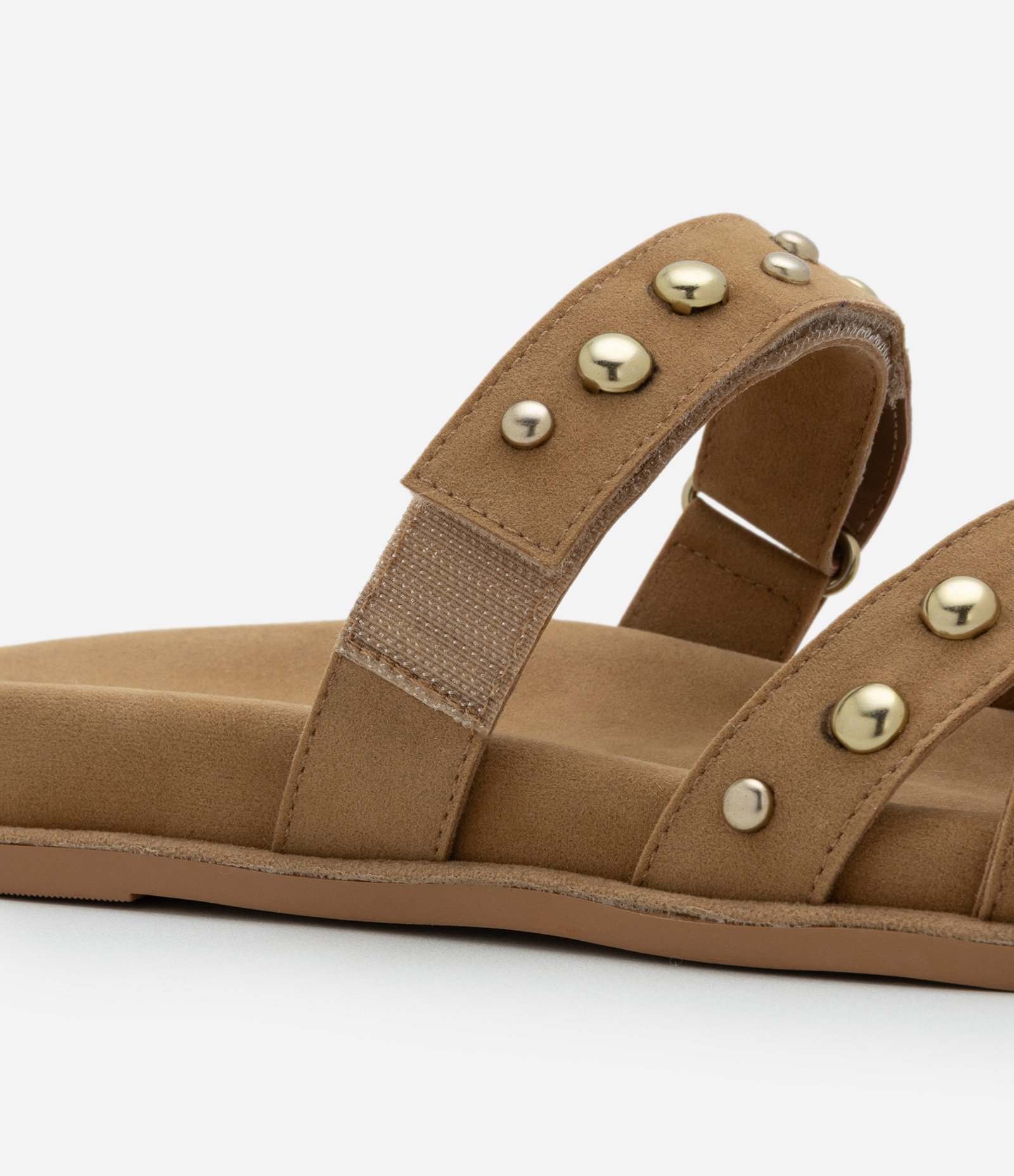 Sandália Rasteira com Efeito Camurça e Tiras com Velcro e Esferas Marrom 5