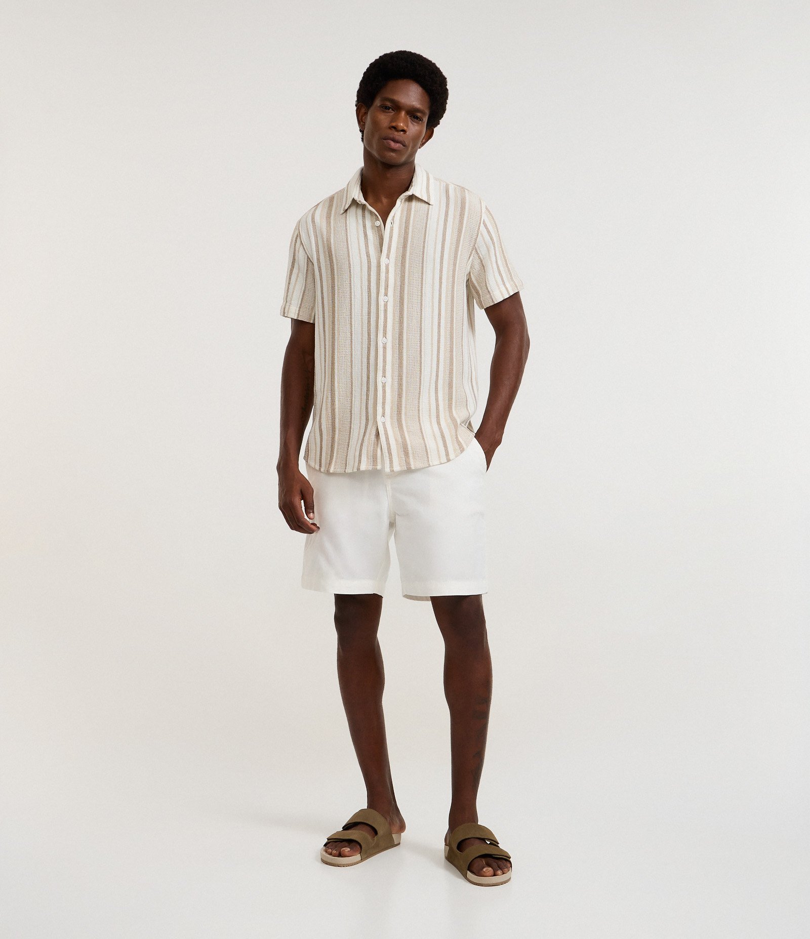 Camisa em Algodão Texturizada com Listras Verde/Cinza/Branco 2