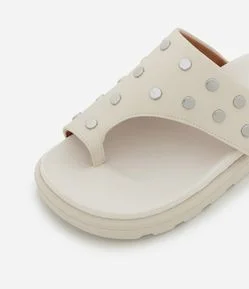 Sandália Rasteira com Tachas Beira Rio