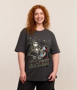 Camiseta Alongada Estonada com Estampa Nightmare Curve & Plus Size