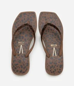 Chinelo Slim com Bico Quadrado em Animal Print