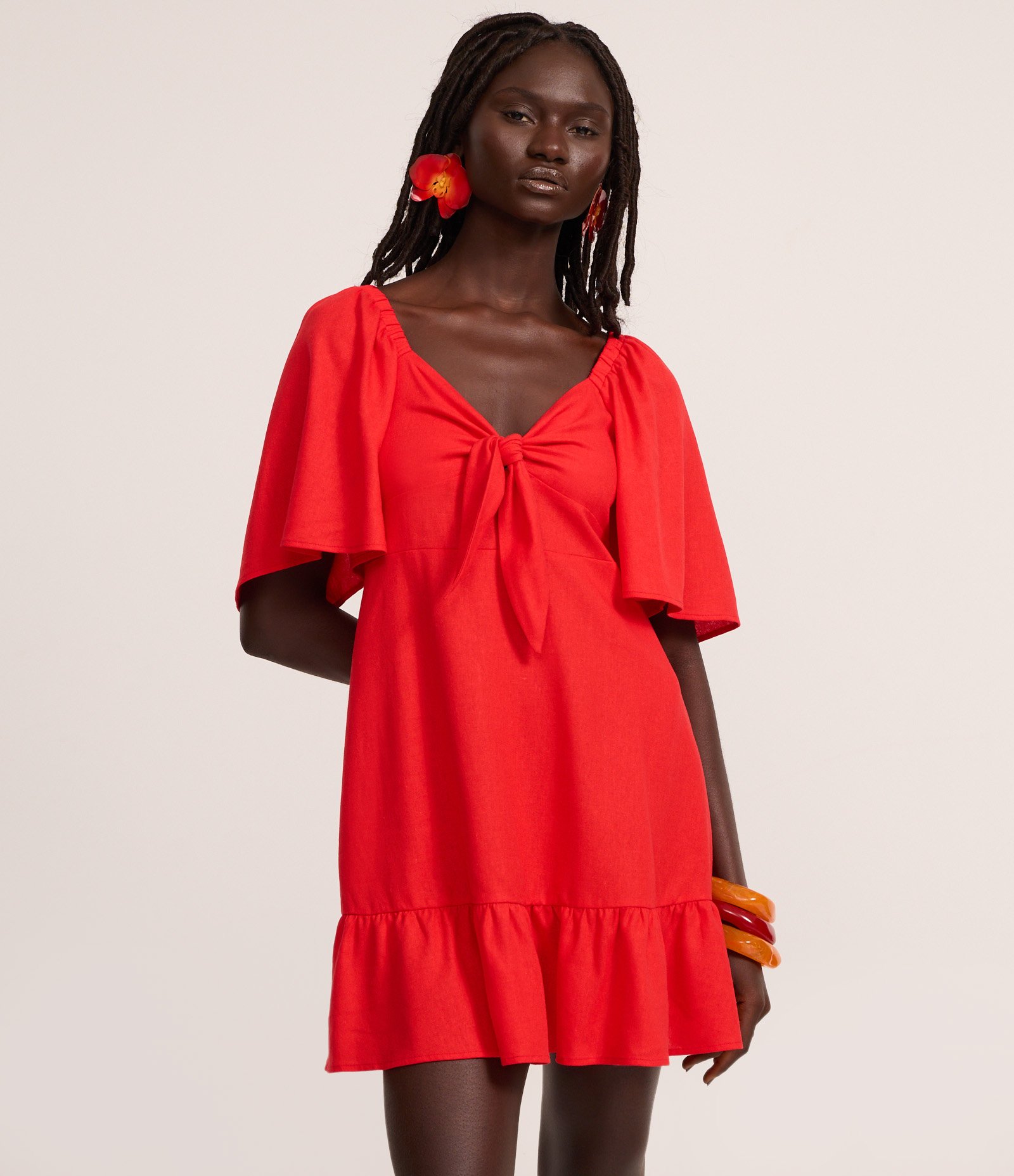 Vestido Evasê Curto em Viscolinho com Nó no Decote Vermelho 1