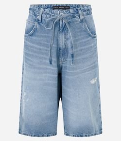 Bermuda Jorts Super Baggy  em Jeans com Cinto Amarração