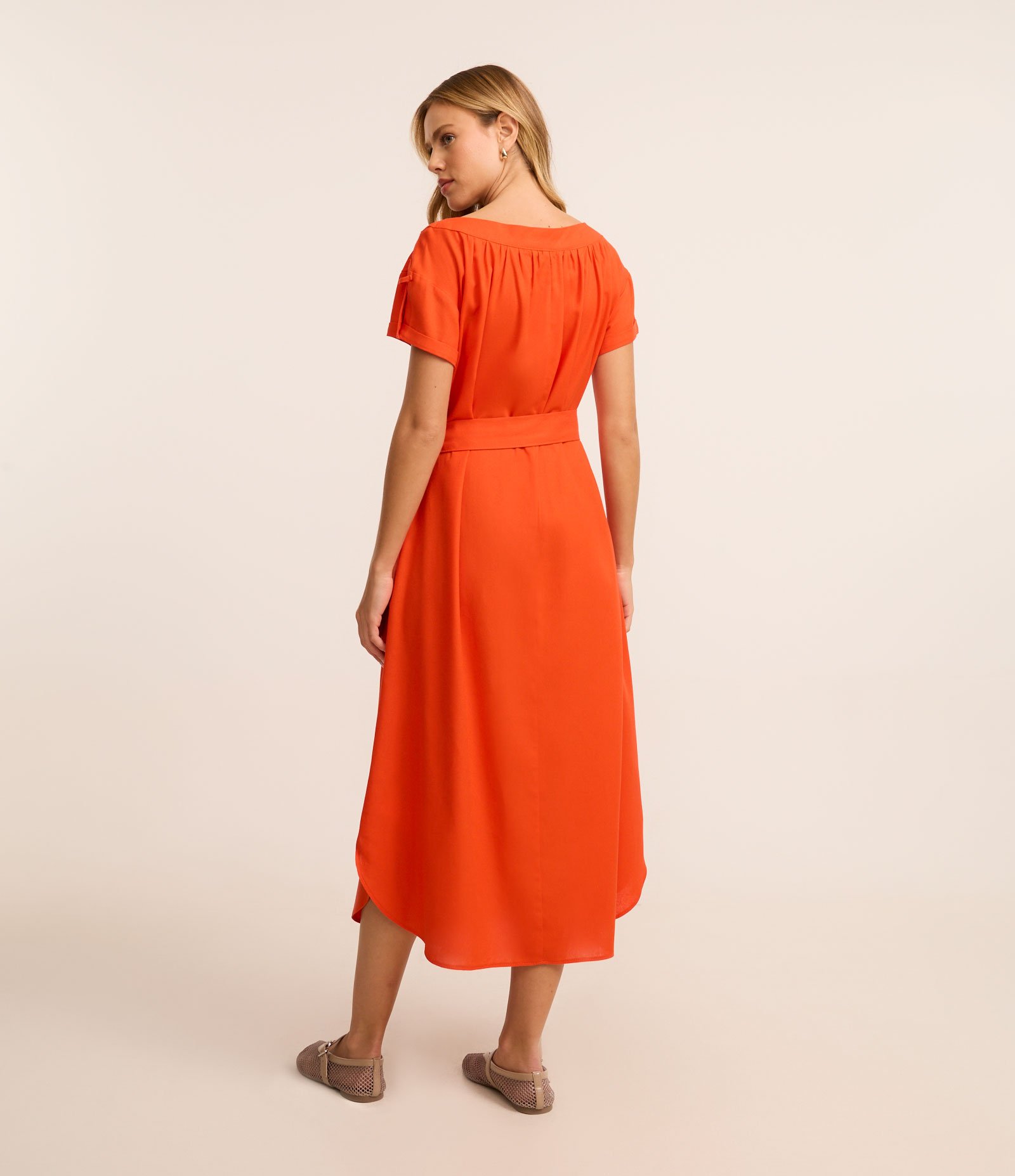 Vestido New Midi com Linho Ombro a Ombro e Cinto de Amarração Laranja 4