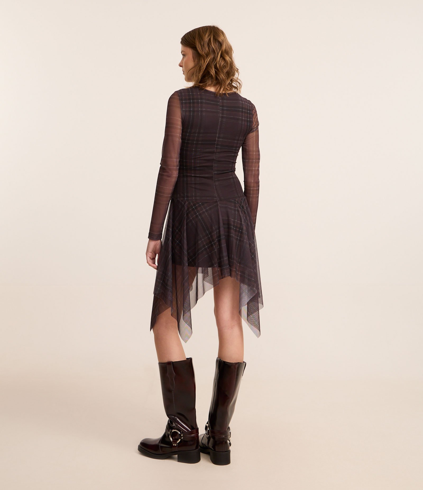 Vestido Curto em Tule Xadrez com Pontas Preto 4