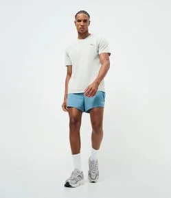 Bermuda Esportiva com Tecnologia Dry e Estampa Localizada