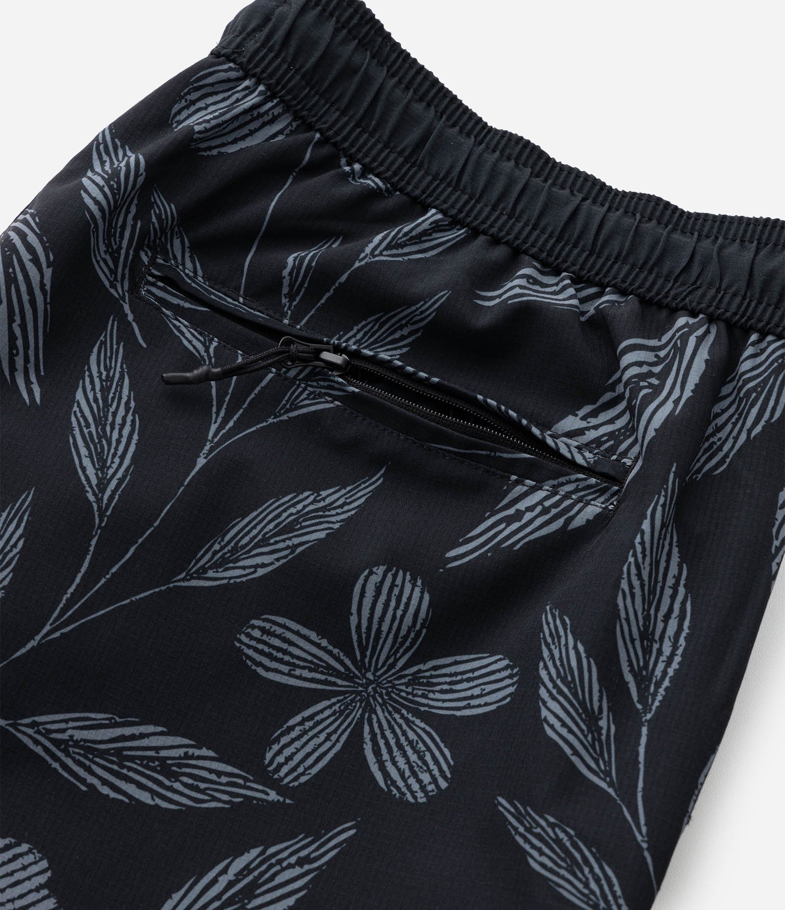 Bermuda de Banho em Microfibra com Estampa Floral Preto 8