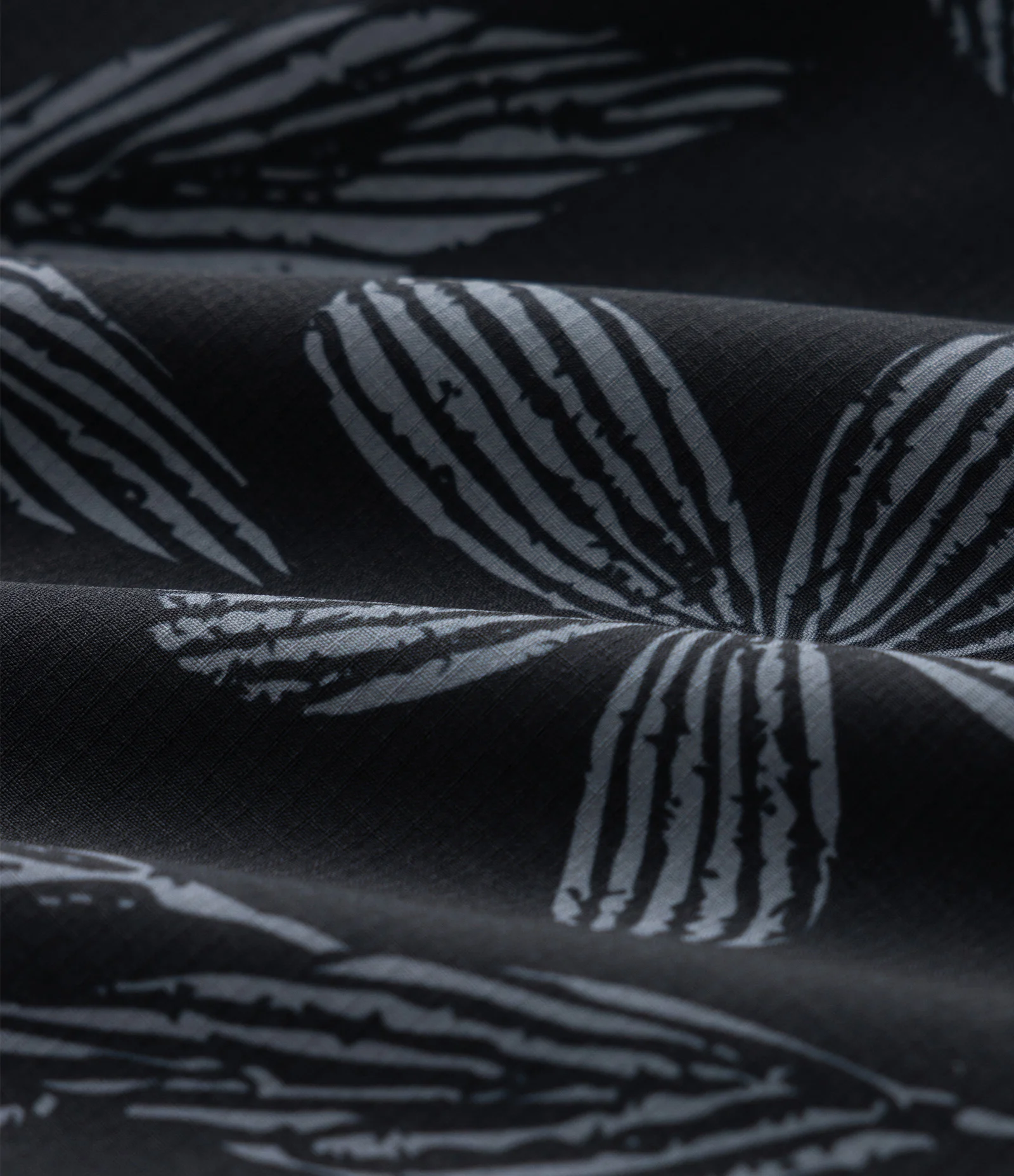 Bermuda de Banho em Microfibra com Estampa Floral Preto 9