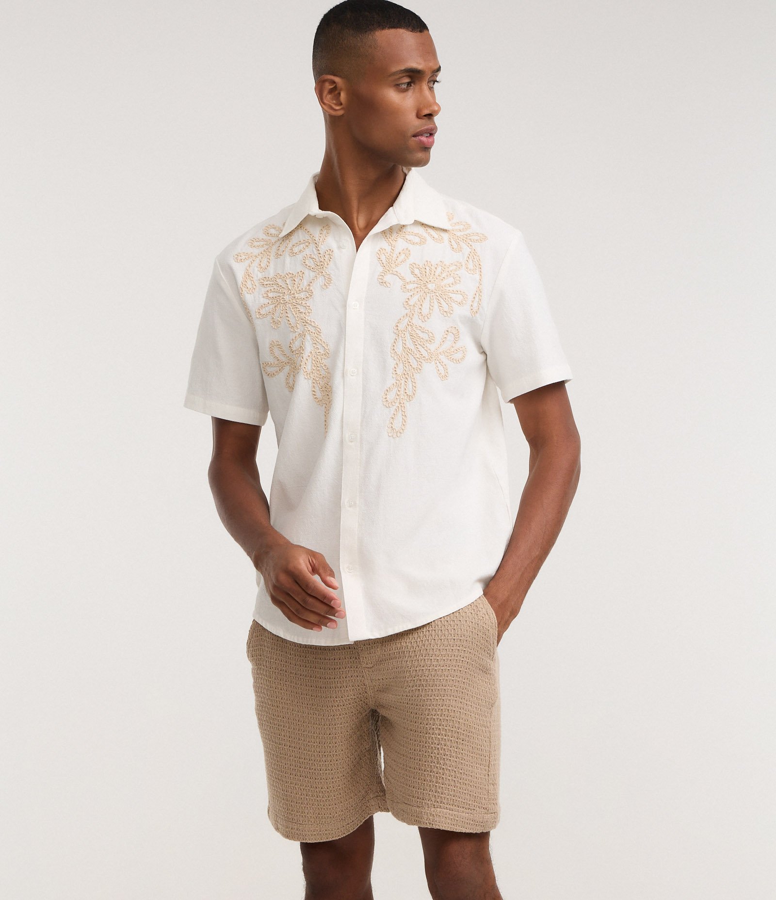 Bermuda Comfort Texturizada em Cotton Bege 4