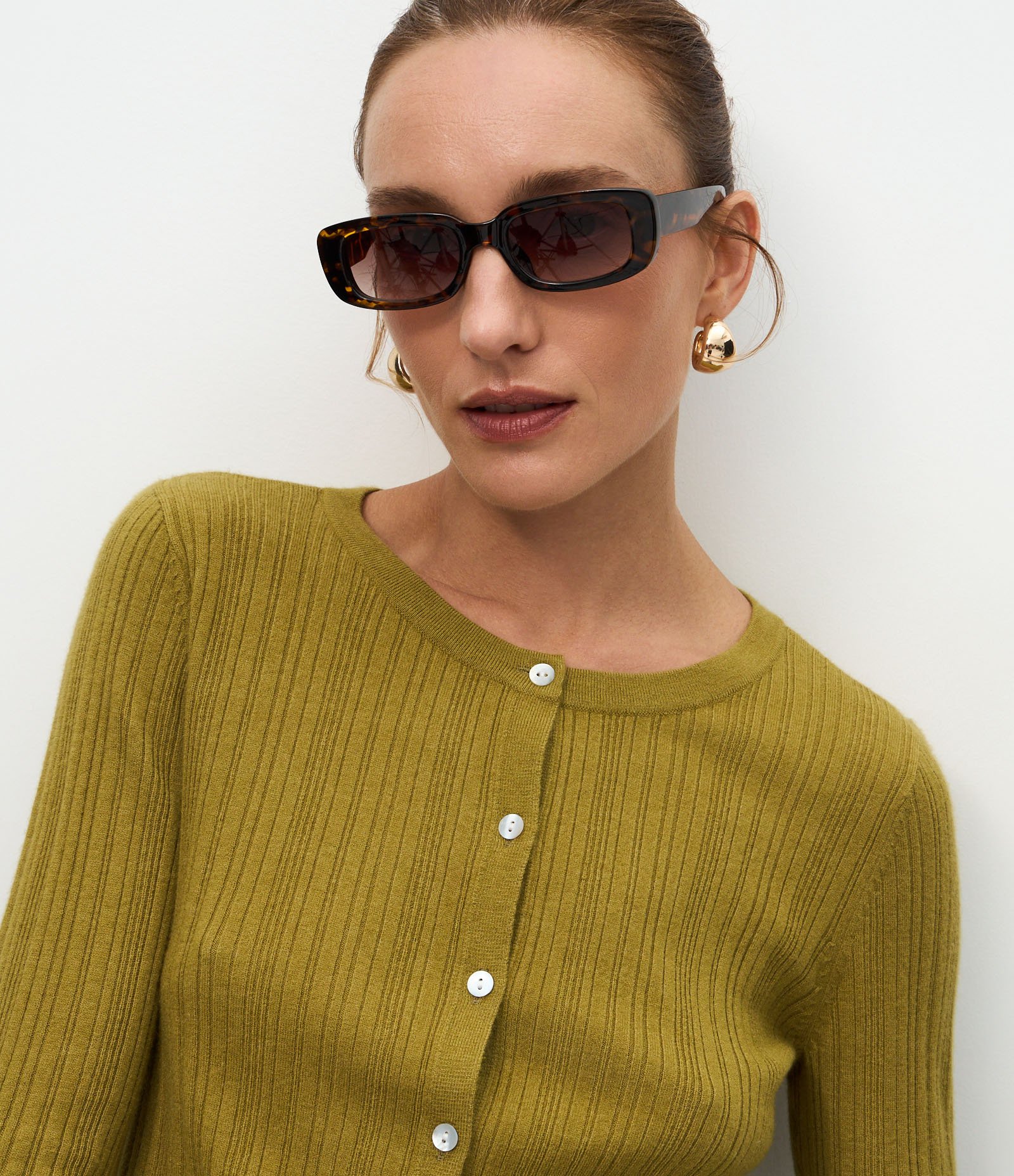 Cardigan Básico Ajustado em Tricô Canelado Verde Oliva 3