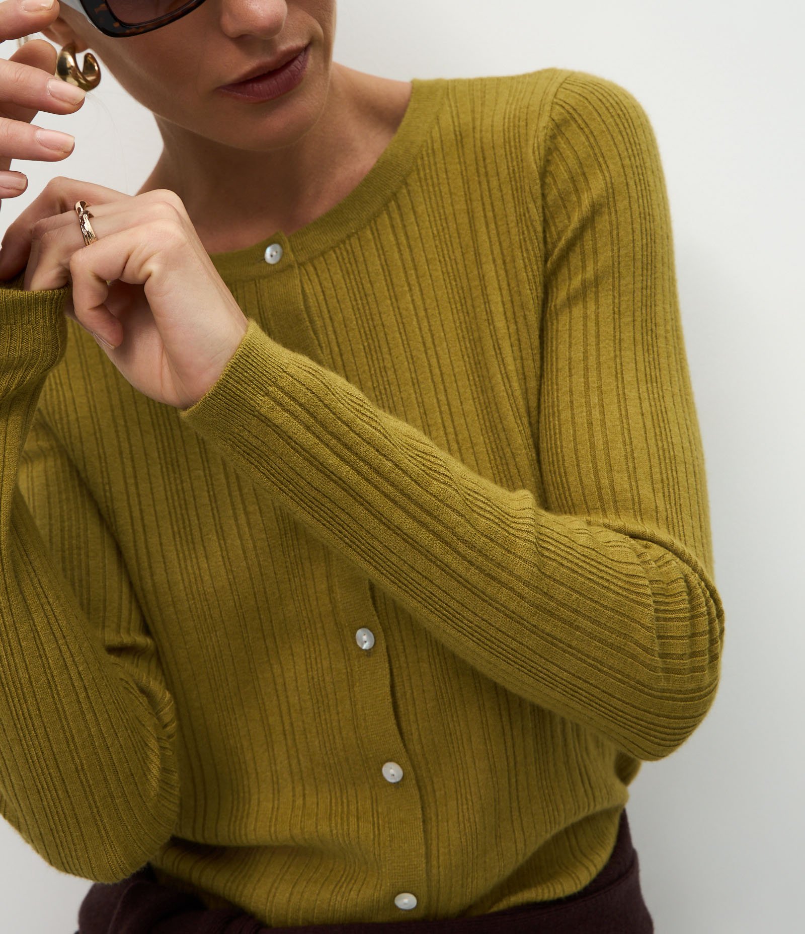 Cardigan Básico Ajustado em Tricô Canelado Verde Oliva 4