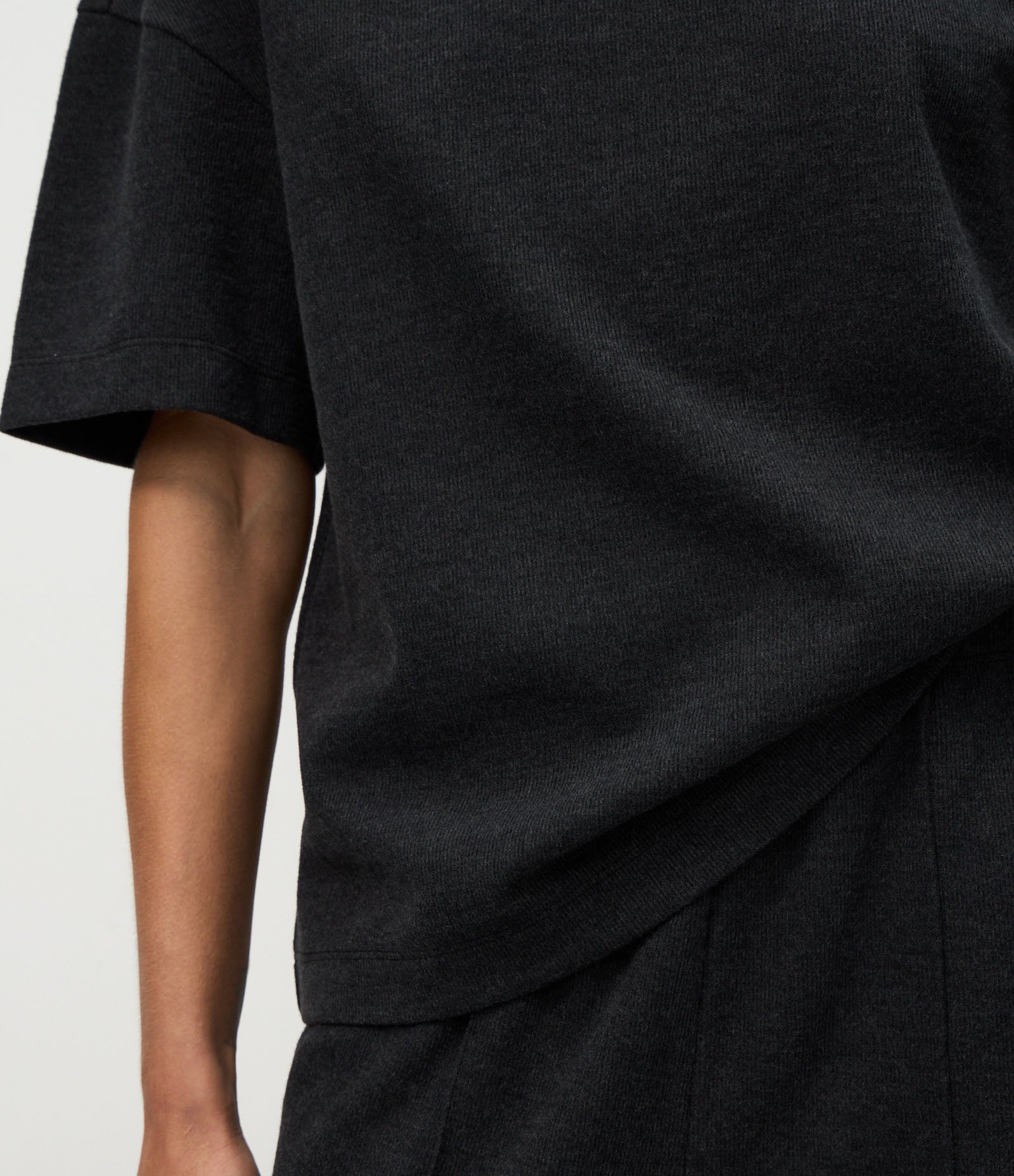 Blusa Moletom Oversized com Manga Curta Cinza Chumbo 4