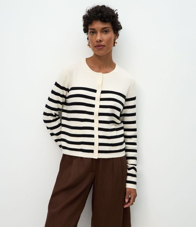 Cor: Branco/Preto | Tamanho: G