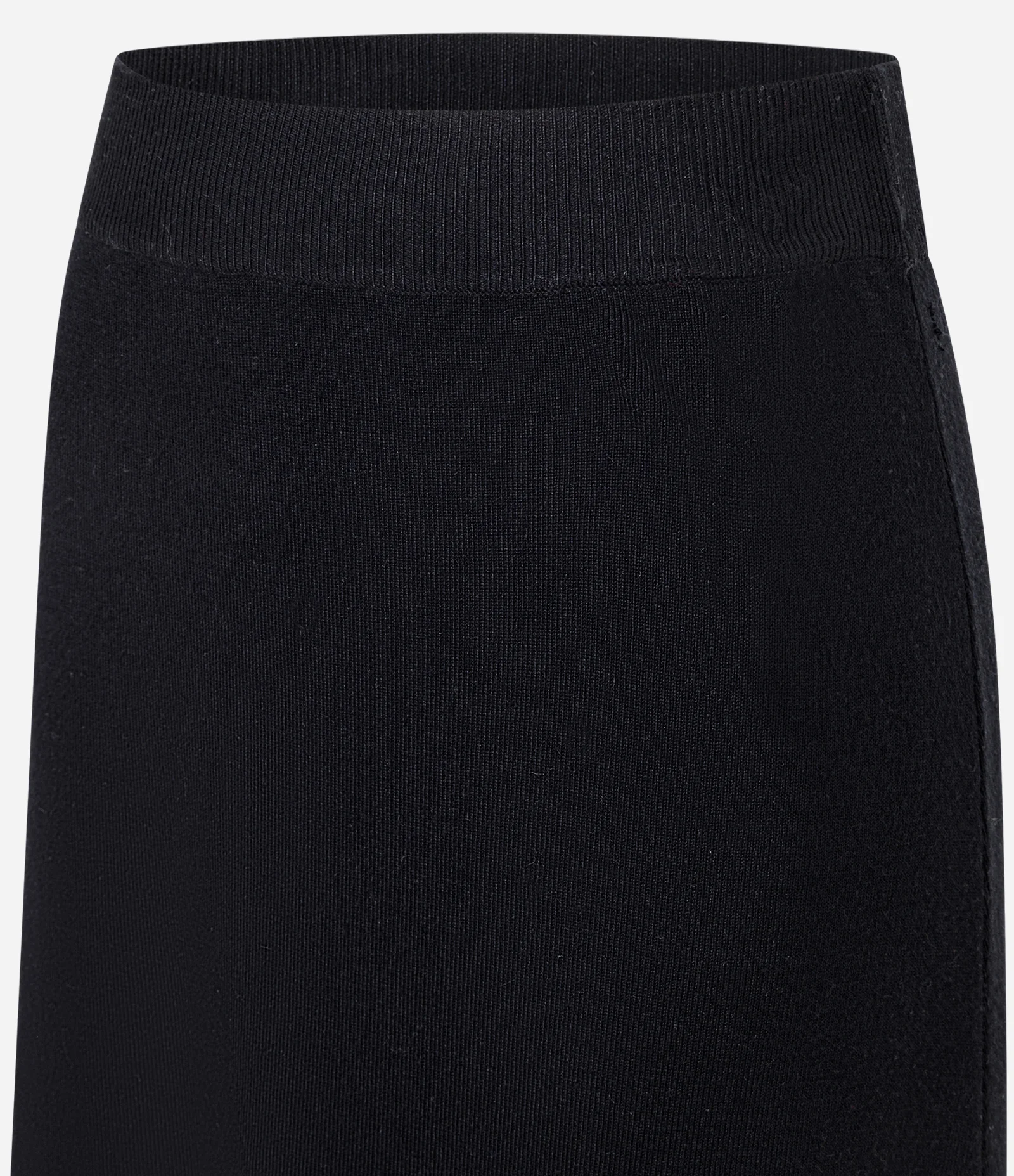 Saia Evasê Midi em Tricô com Caimento Leve Preto 6