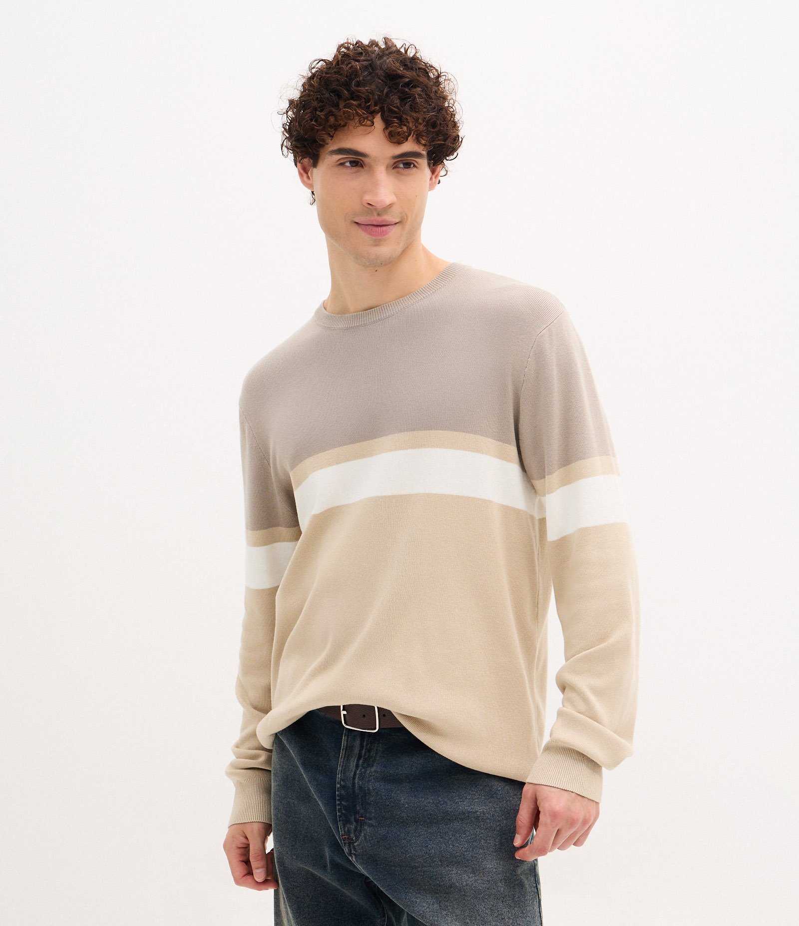 Suéter Regular em Viscose com Bloco de Cores Cinza/Branco/Bege 1