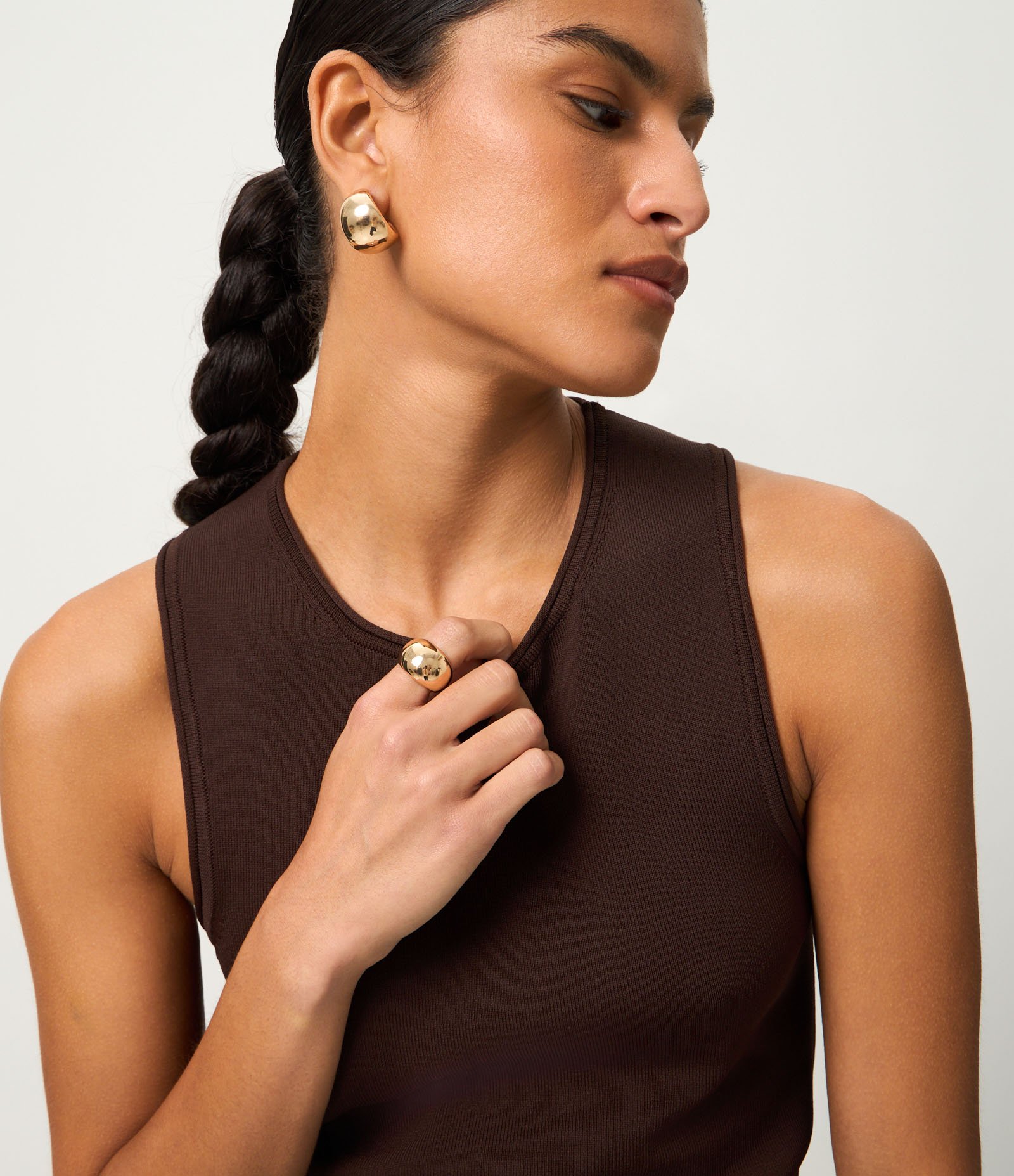 Blusa sem Manga em Tricô com Gola Redonda Marrom 3