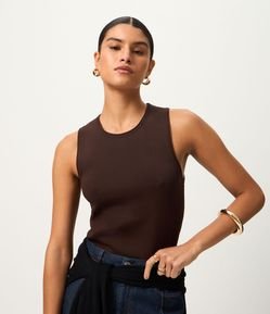 Blusa sem Manga em Tricô com Gola Redonda