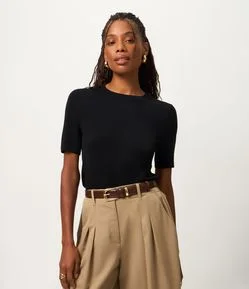 Blusa em Tricô com Manga Curta