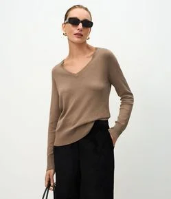 Blusa Básica em Tricô Leve com Decote V
