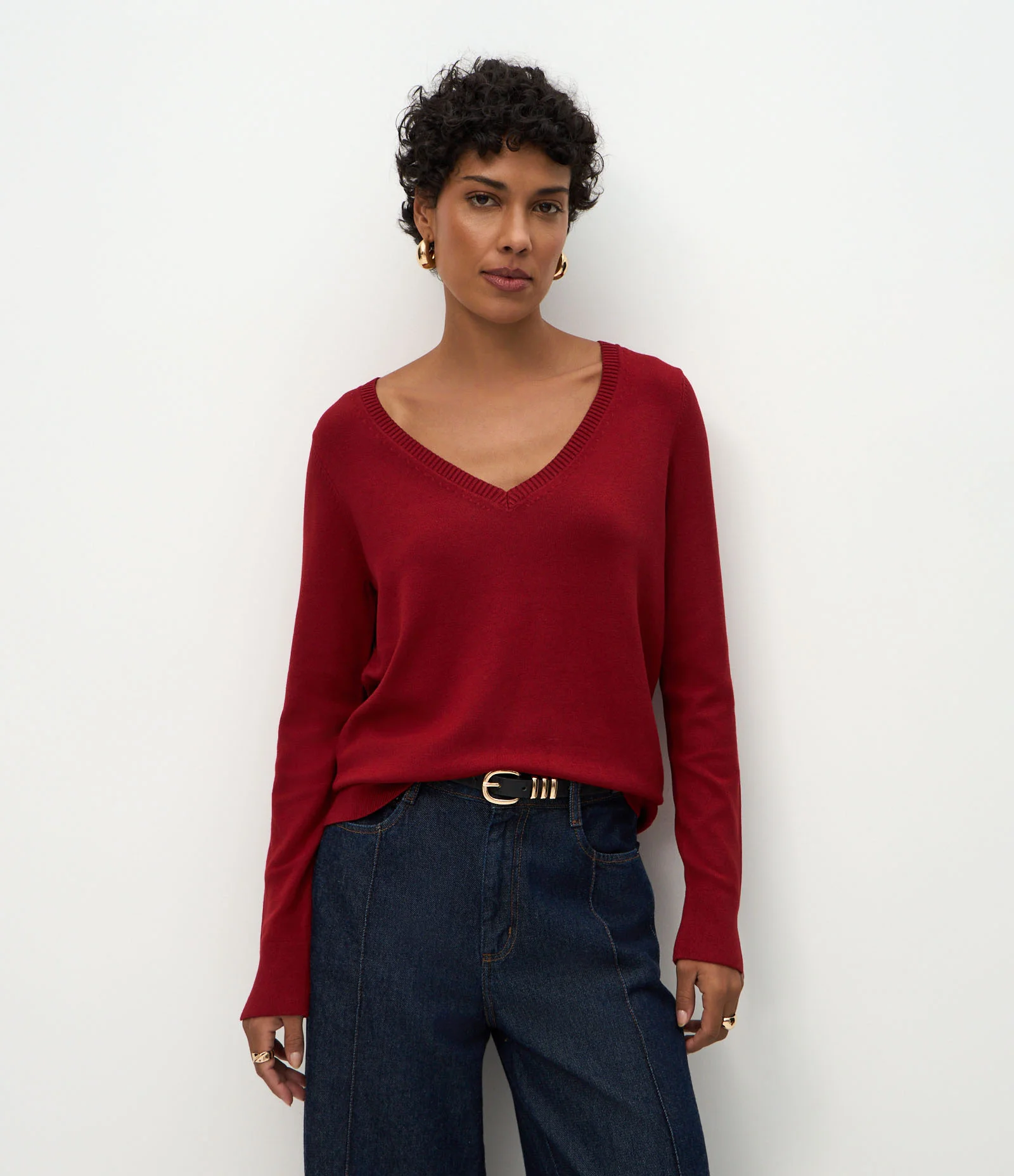 Blusa Básica em Tricô Leve com Decote V Vermelho 1