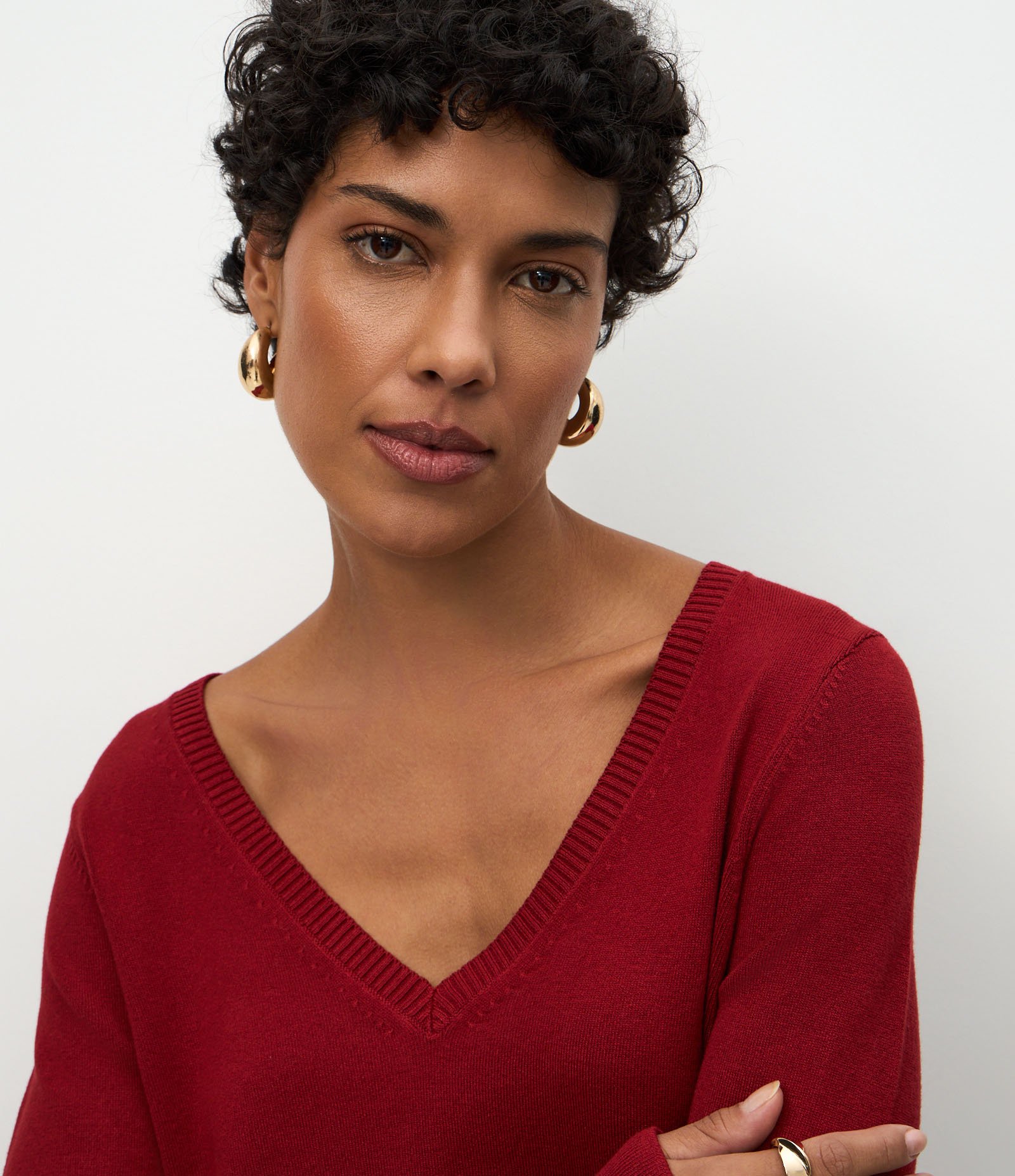 Blusa Básica em Tricô Leve com Decote V Vermelho 3