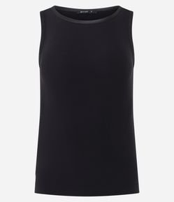 Blusa Básica em Viscose com Gola Redonda