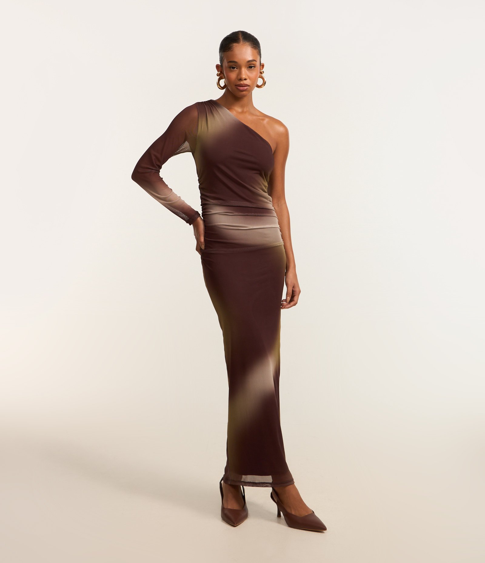 Vestido New Midi em Tule Manchado e Manga Longa Marrom 1