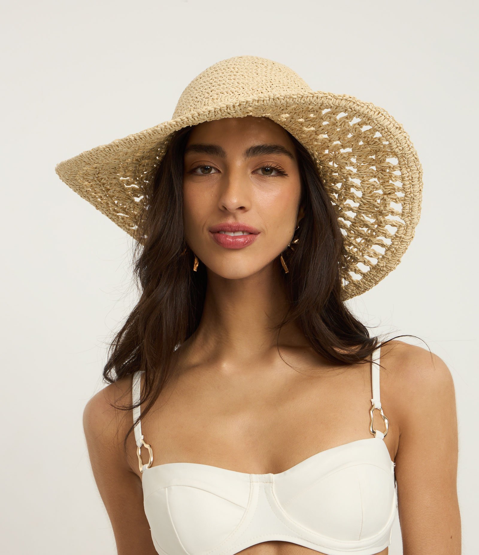 Chapéu de Palha com Trançado Aberto na Aba Bege 1