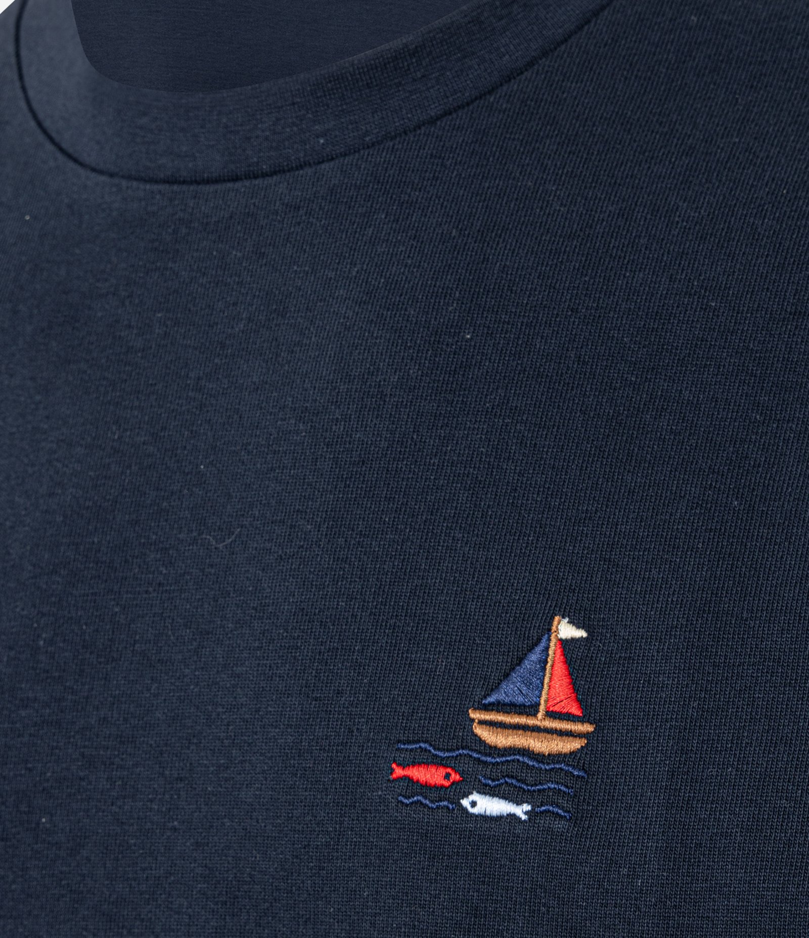 Camiseta Comfort em Algodão com Bordado de Barco e Peixes Azul 6