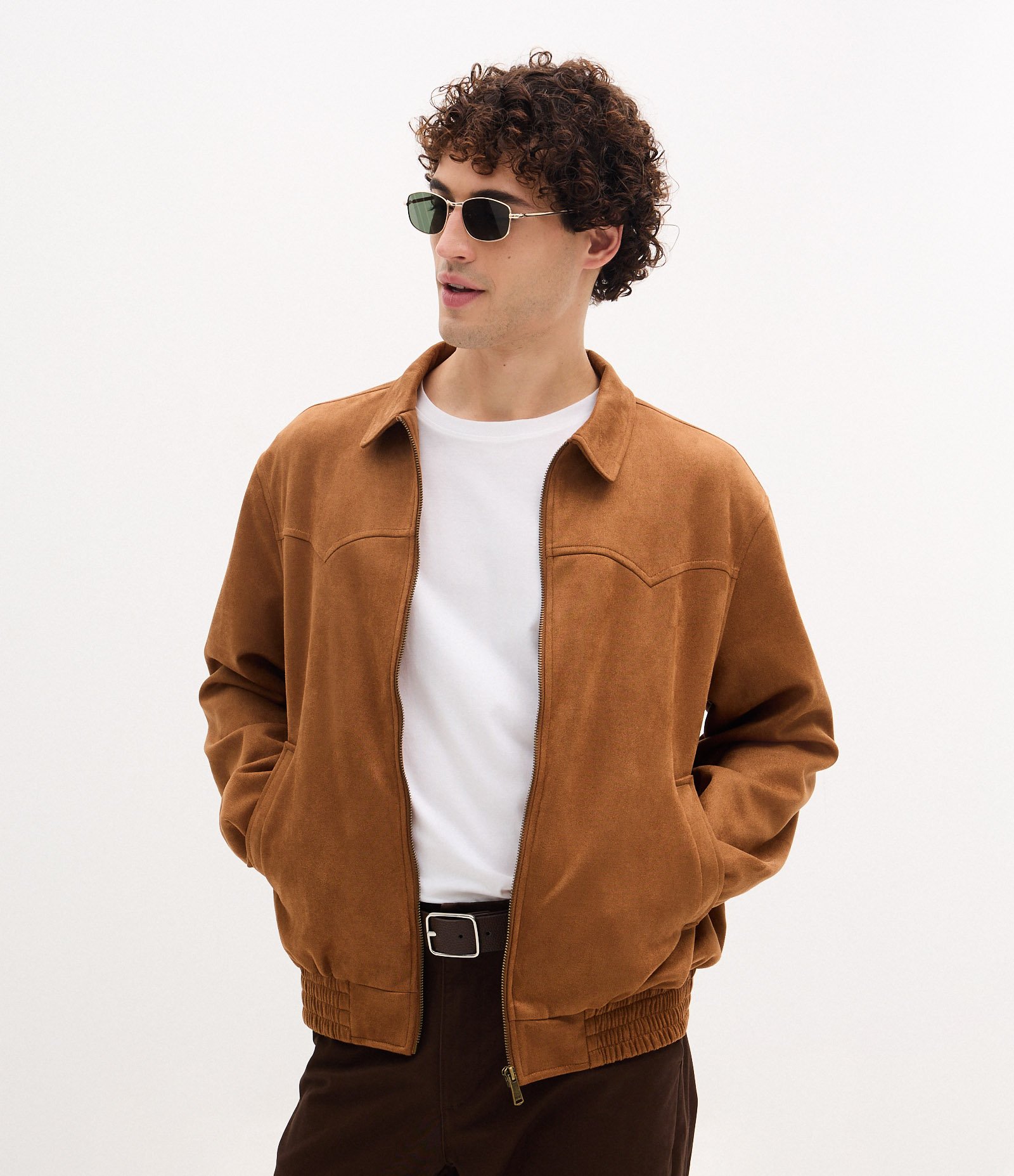 Jaqueta com Detalhes em Recorte e Barra com Elástico Marrom Médio 1