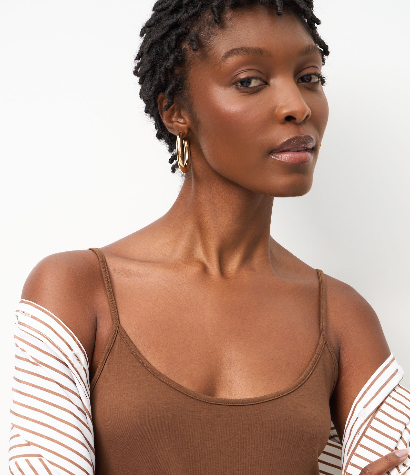 Blusa Básica de Alcinha em Algodão Peruano Marrom 5