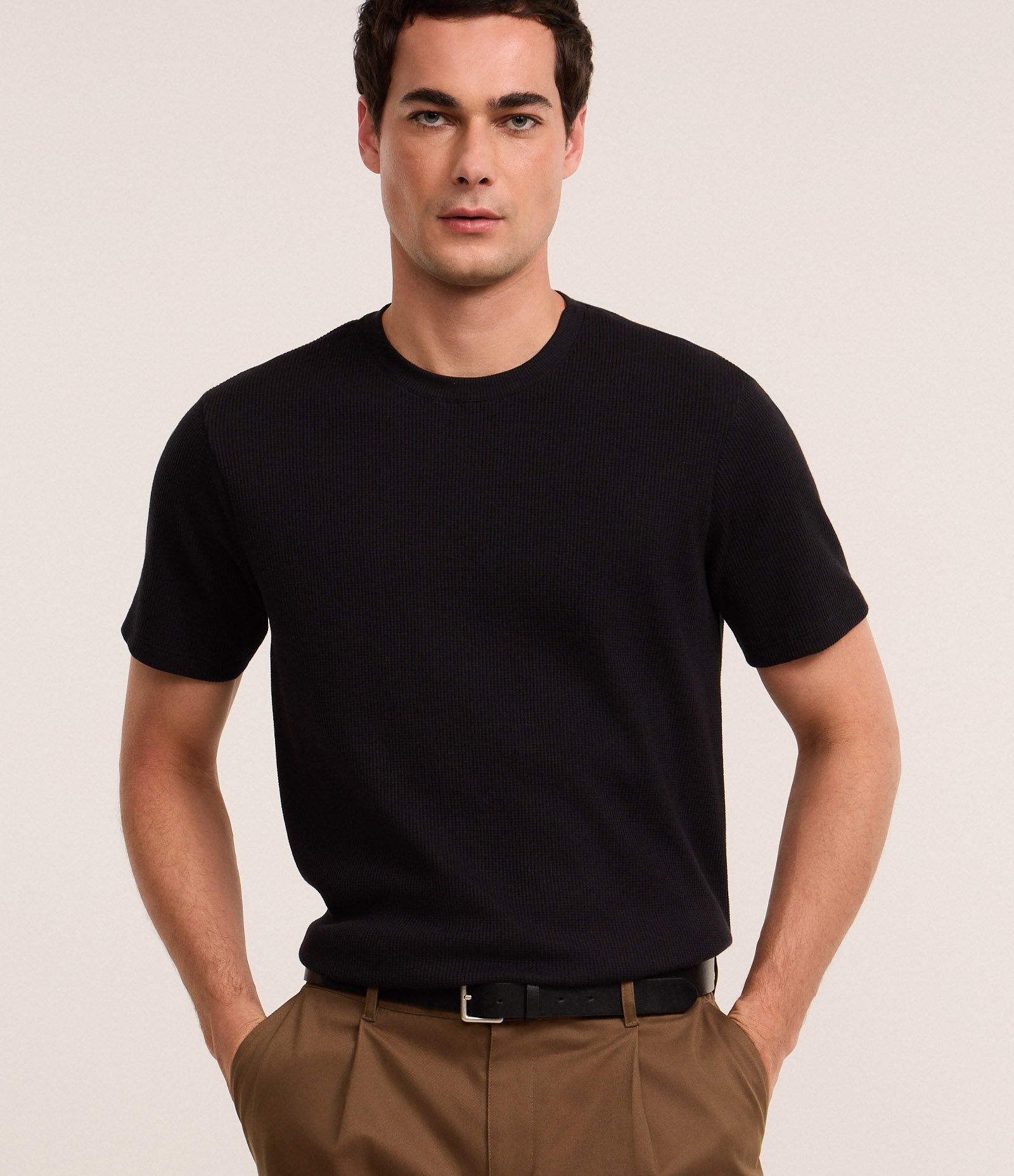 Camiseta Regular em Algodão com Textura Waffle Preto 1