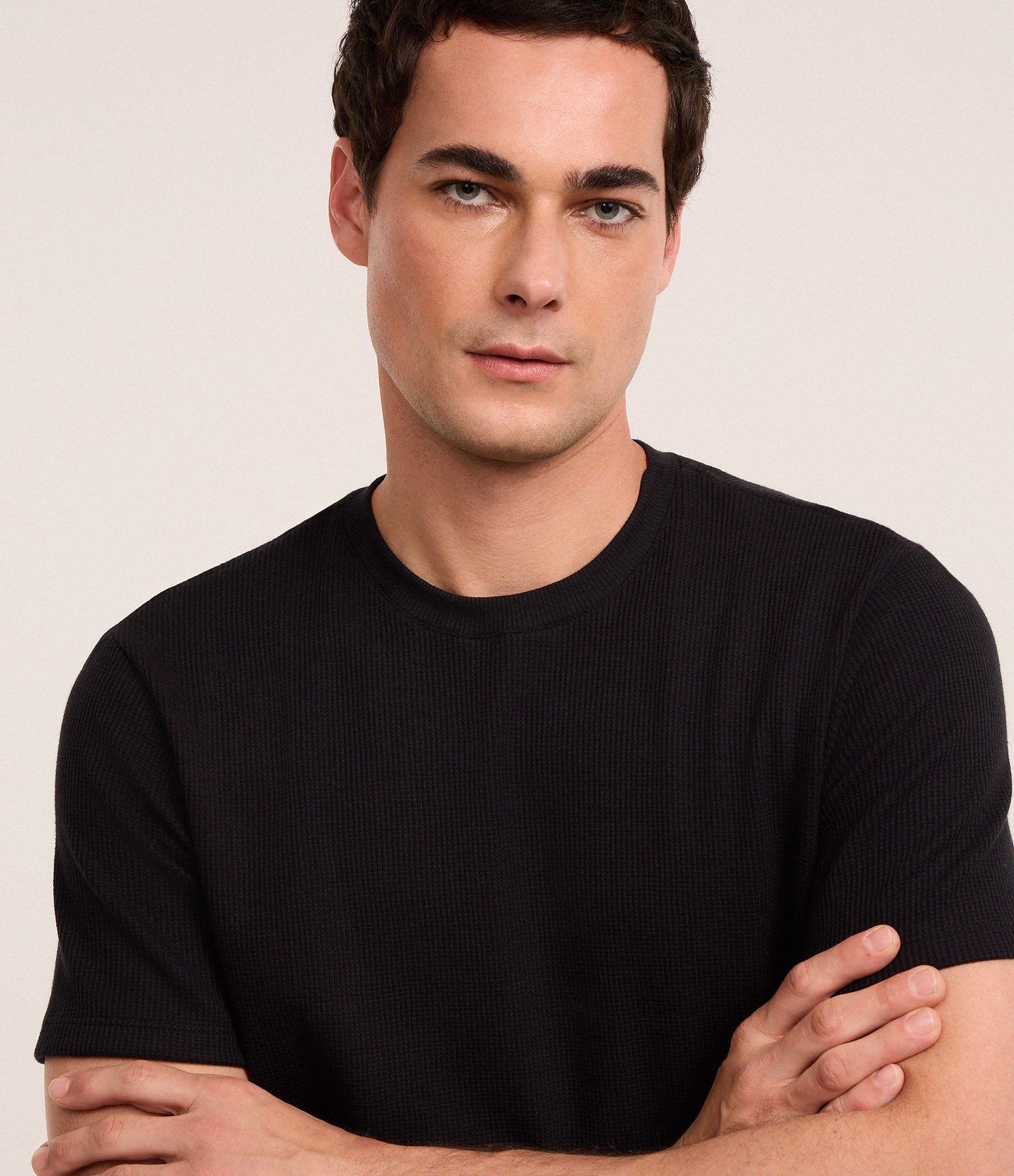 Camiseta Regular em Algodão com Textura Waffle Preto 5