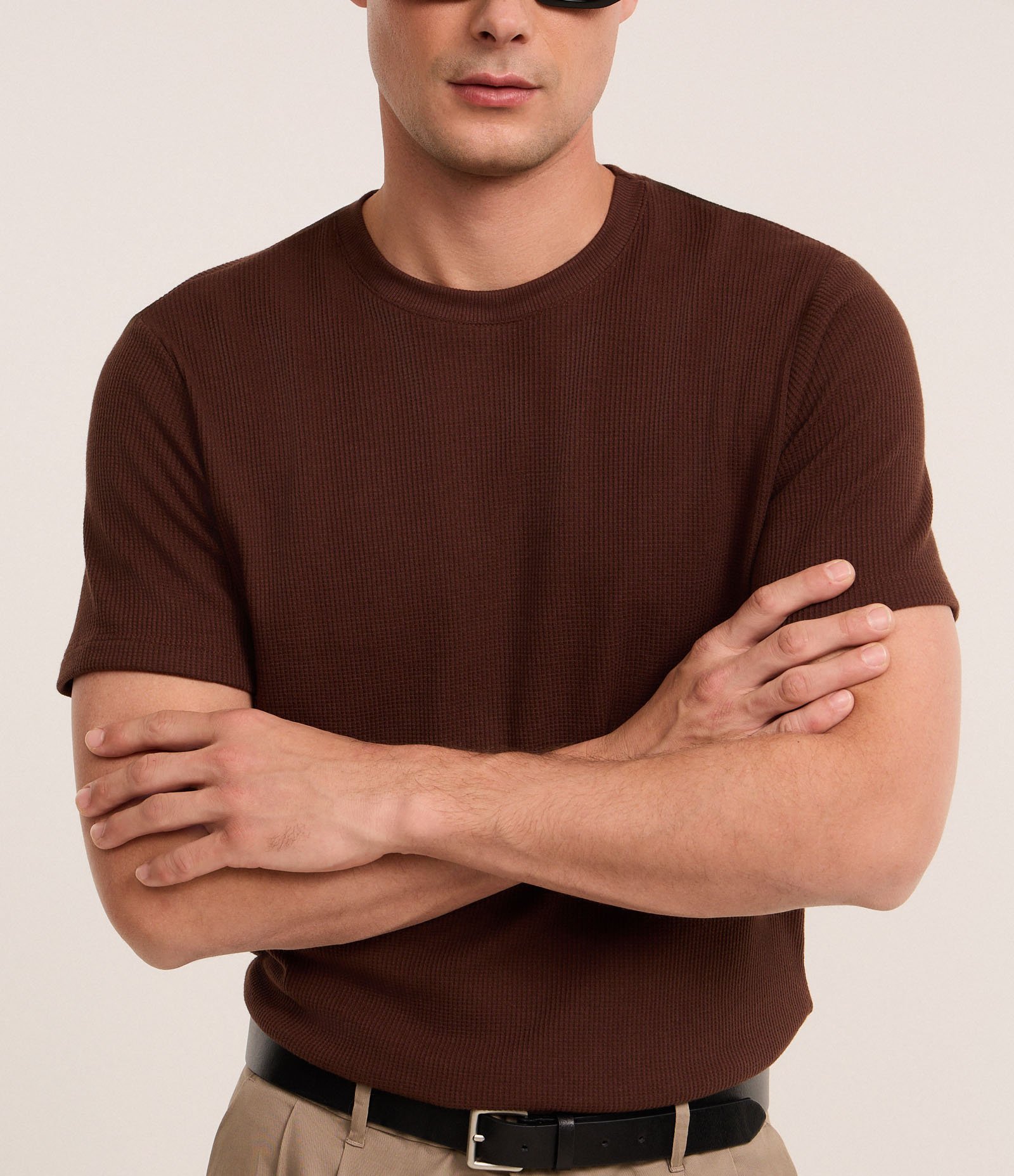 Camiseta Regular em Algodão com Textura Waffle Marrom 3