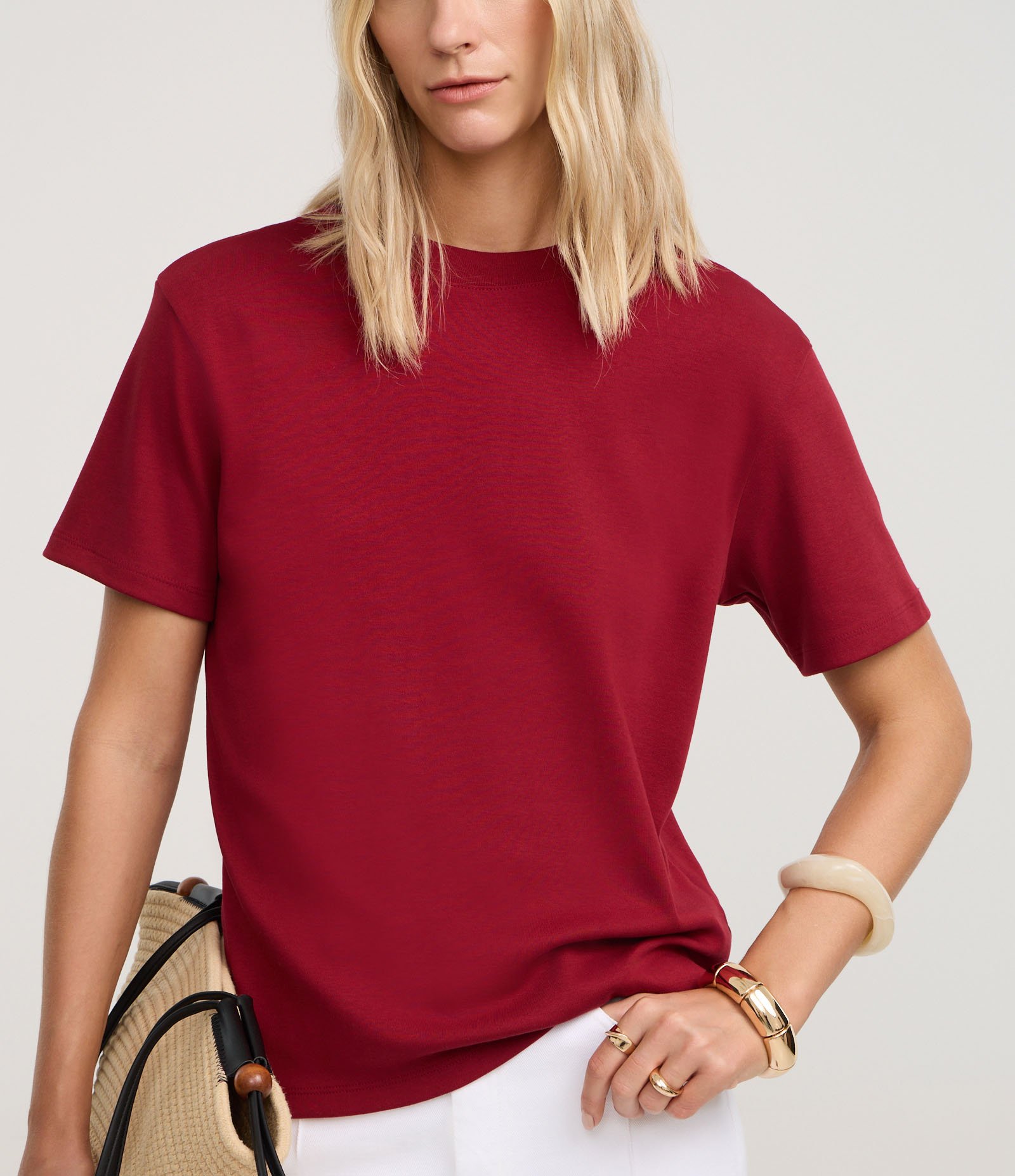 Blusa em Algodão Peruano Interlock com Gola Redonda Bordô 4