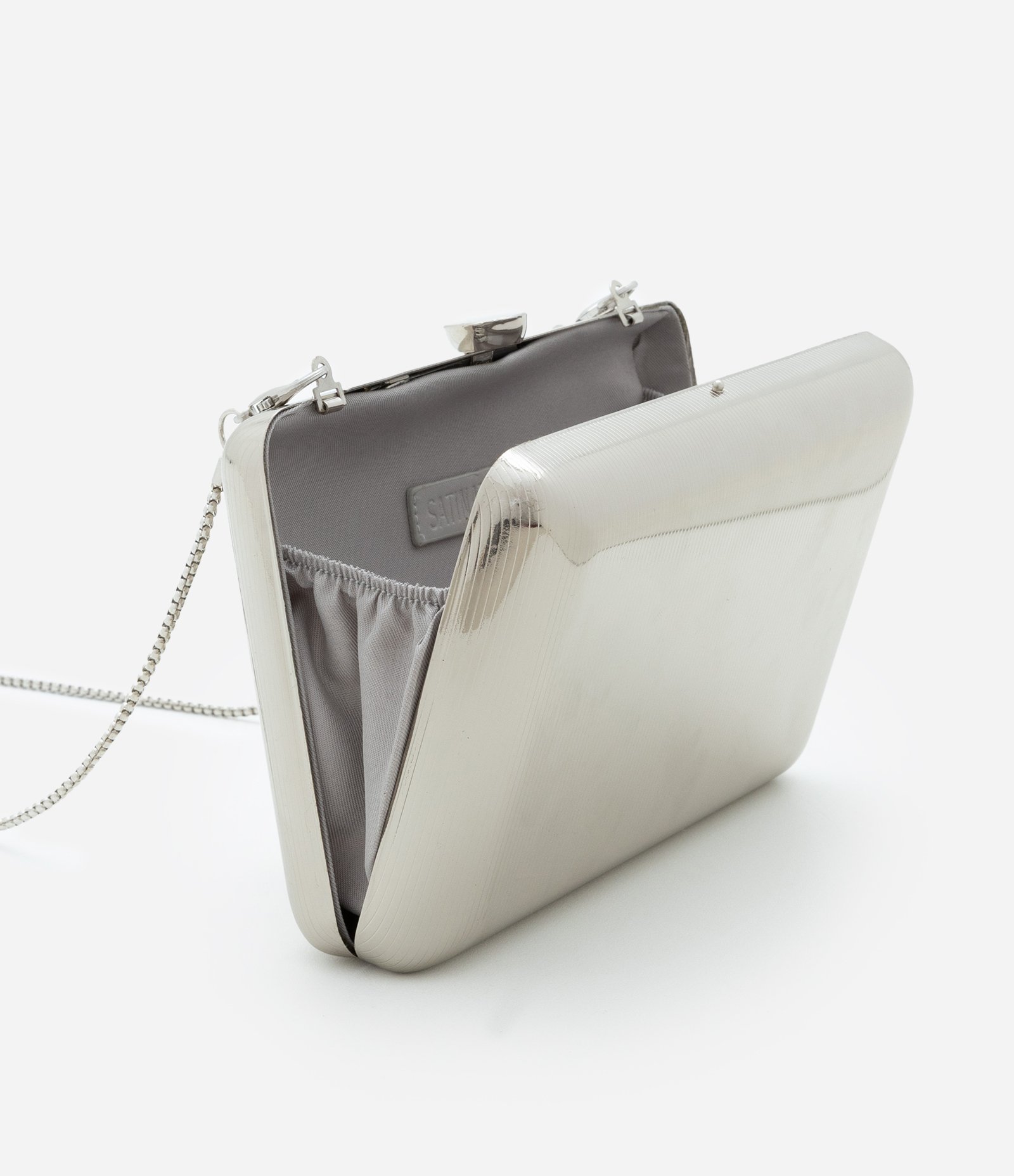 Bolsa Clutch Pequena Metalizada com Alças de Corrente Prata 6