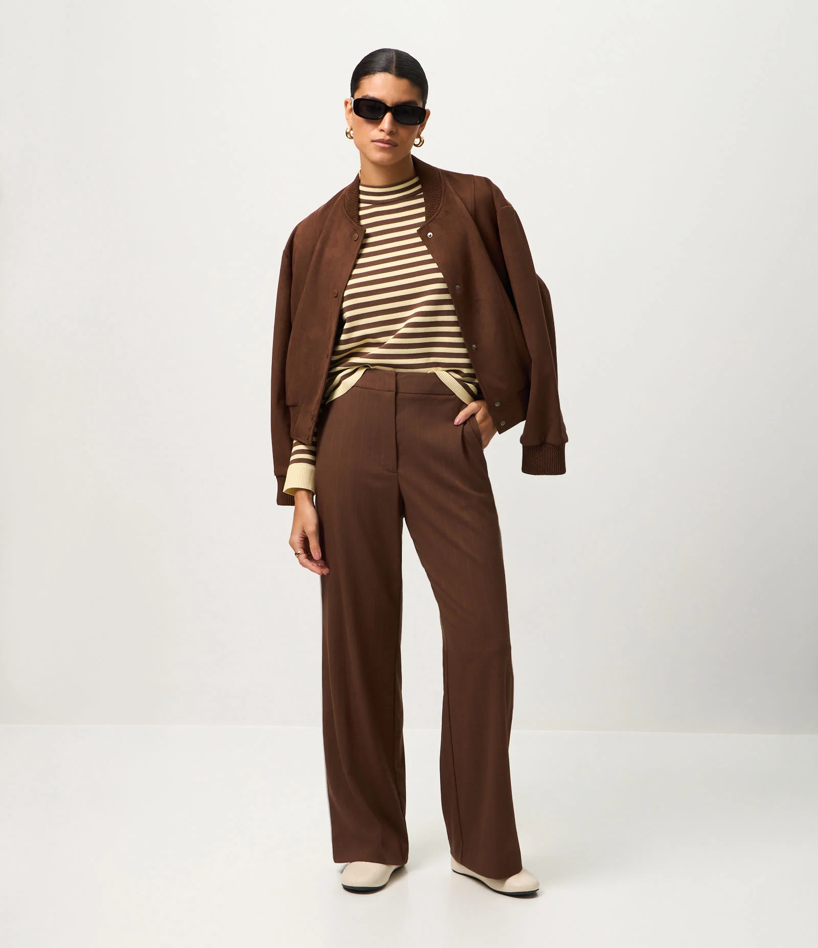 Blusa Listrada em Tricô com Gola Redonda Marrom/Amarelo 2