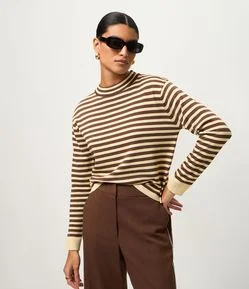 Blusa Listrada em Tricô com Gola Redonda